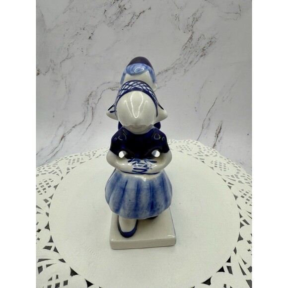 Delft Blue 5" Figurine Boy & Girl Kissing Made In Holland Hand Painted 755 - Picture 5 of 9